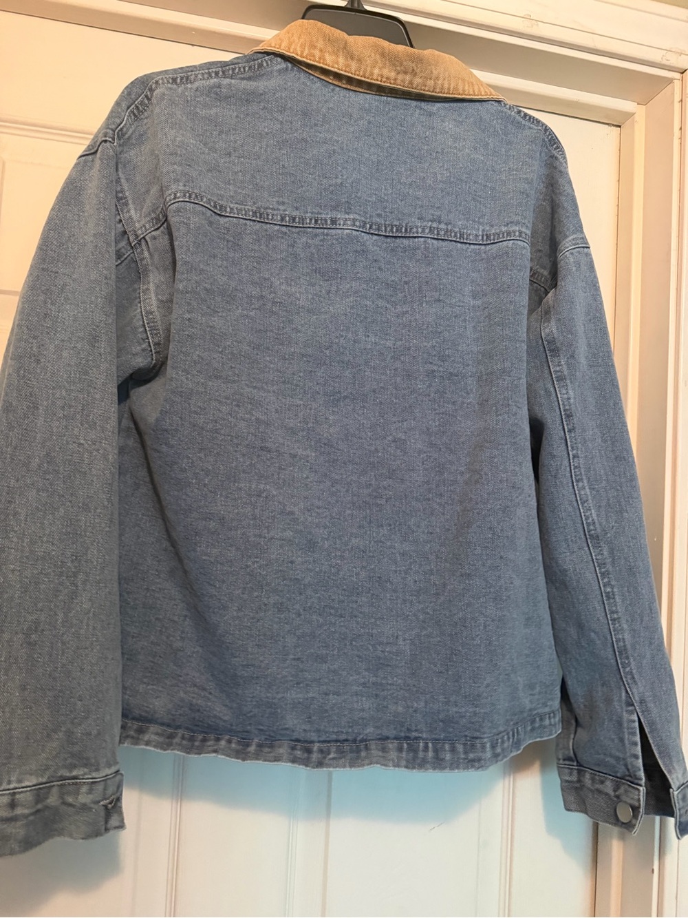 Light Blue Denim Jacket with Contrast Tan Collar - Picture 3 of 6